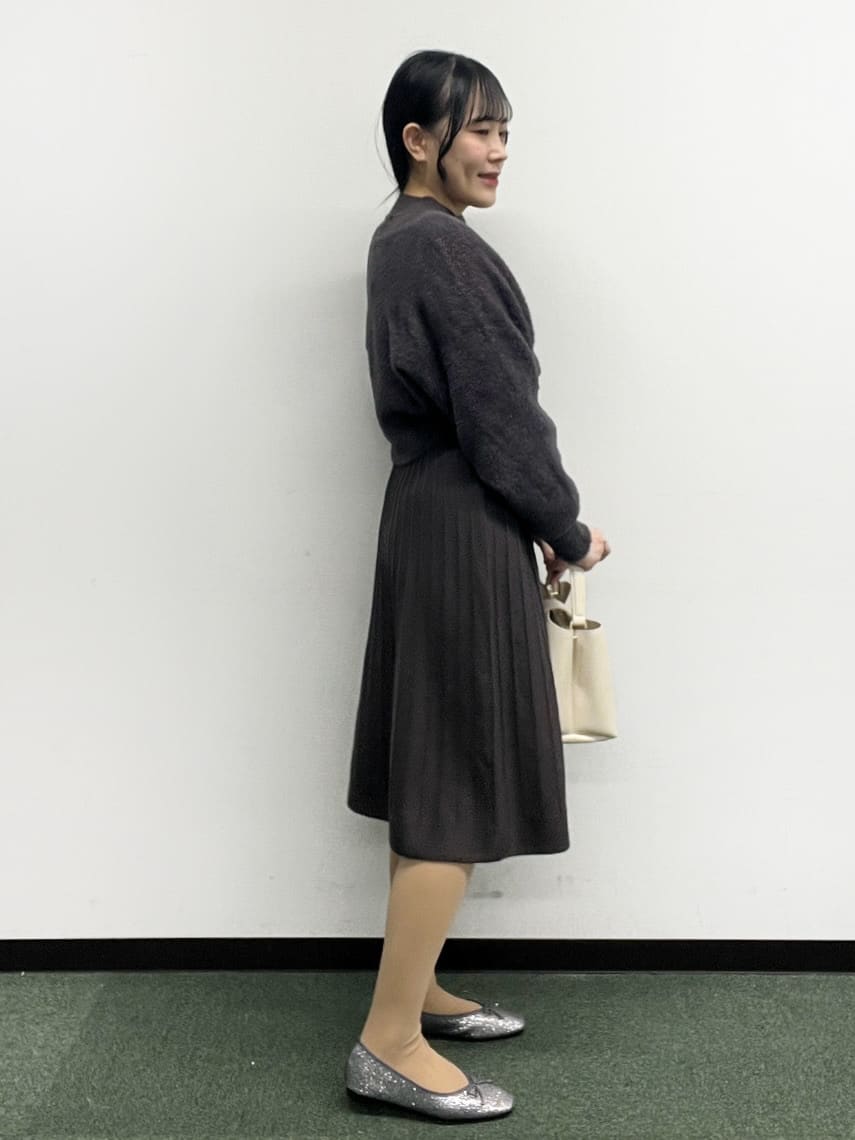 Hitomiさんの「index｜ラメフェザープルオーバーセット ニットワンピース【洗濯機OK】《XS～LL》」を使ったコーディネート