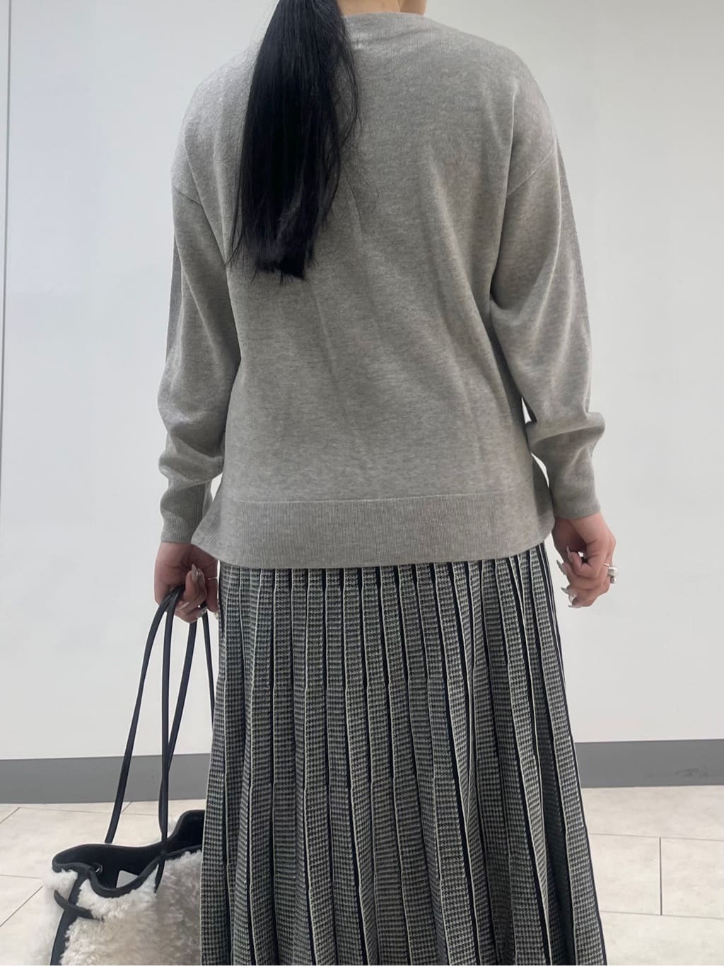 hasuさんの「INDIVI｜【名品コート／日本製】ウール100％スタンドカラーロングコート」を使ったコーディネート