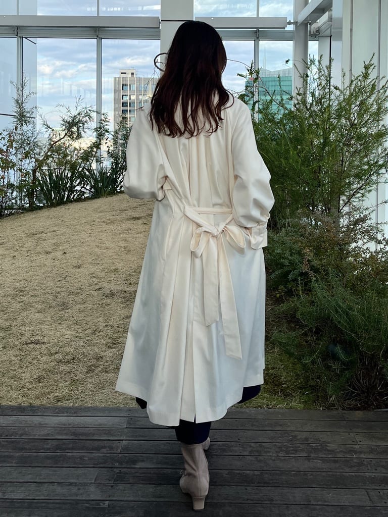 はばさんの「Couture brooch｜【撥水・ハレの日・通勤】ロングトレンチコート」を使ったコーディネート