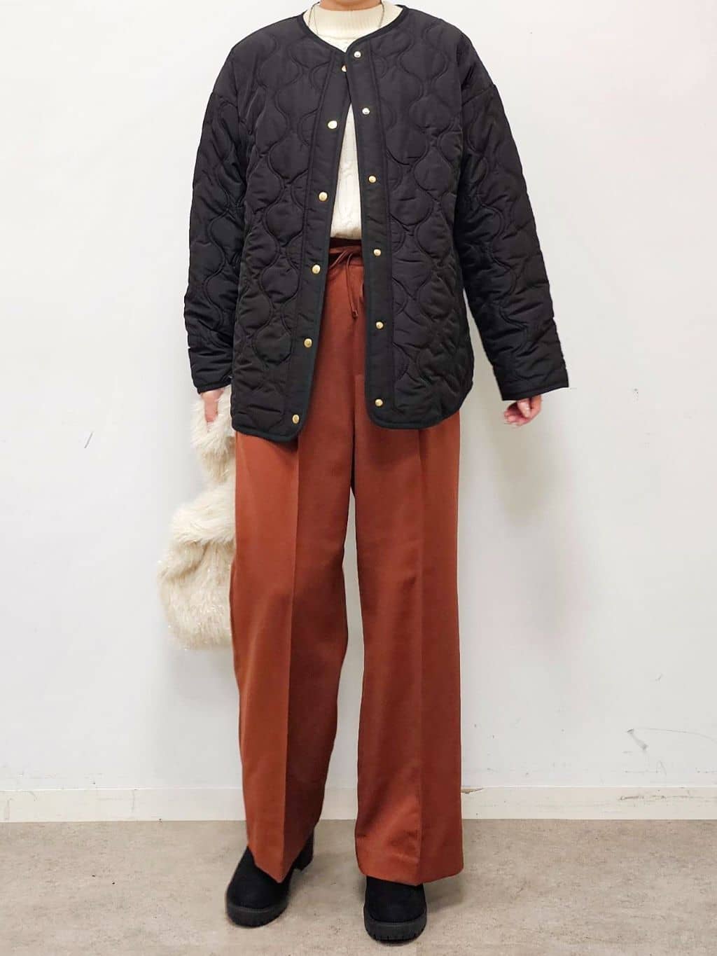 ゆゆさんの「SHOO･LA･RUE｜【洗濯機可/S-LL/高レビュー】上品シルエットで美しい イージーワイドパンツ」を使ったコーディネート