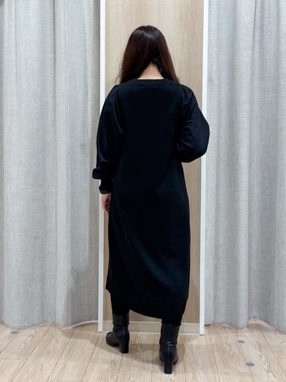 sachiさんの「grove｜一枚で華やぐ、袖布帛ケーブルニットワンピース」を使ったコーディネート