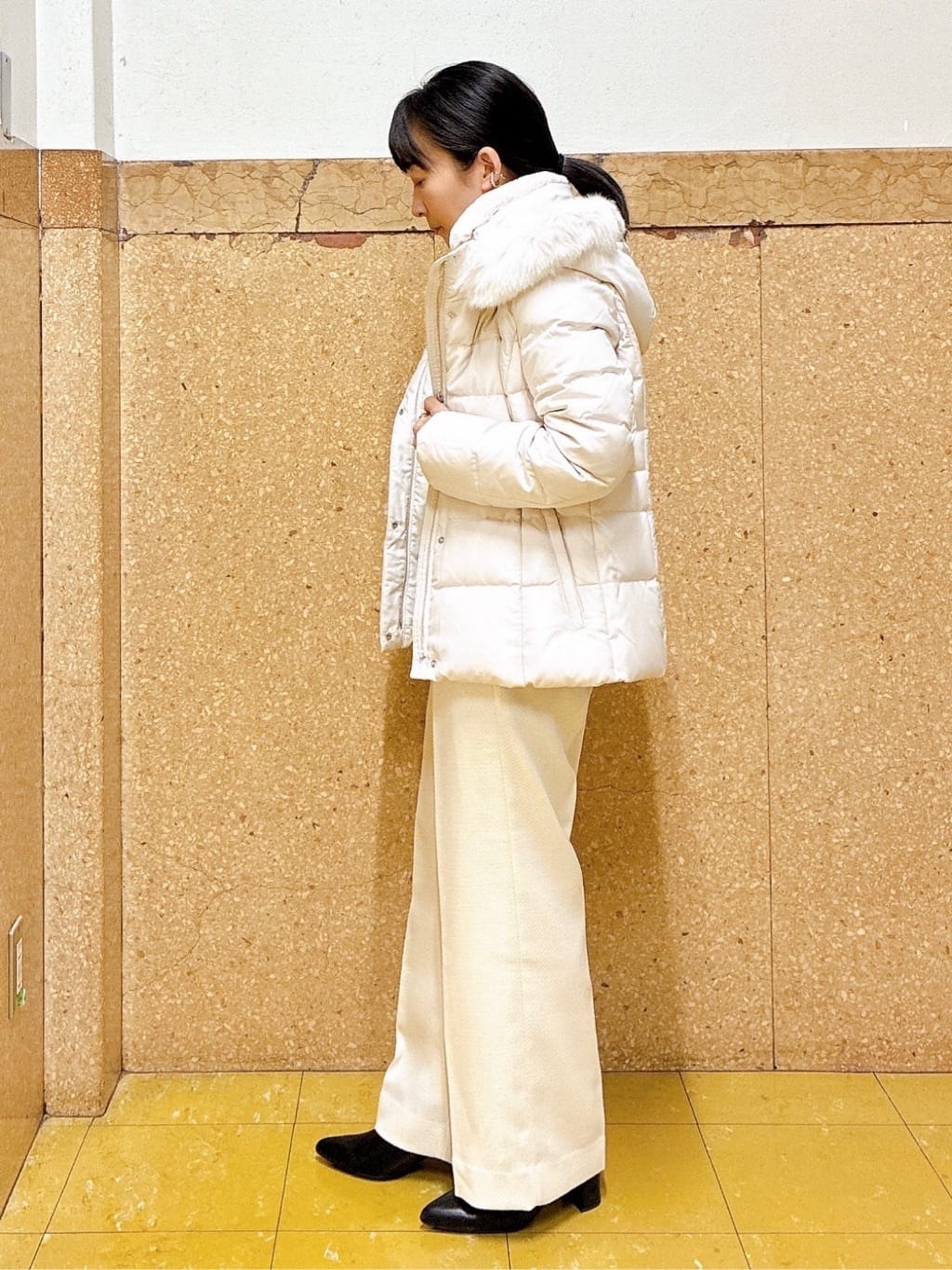 hattoriさんの「INDIVI｜【名品／撥水／抗菌防臭】ショート丈リサイクルダウンコート」を使ったコーディネート