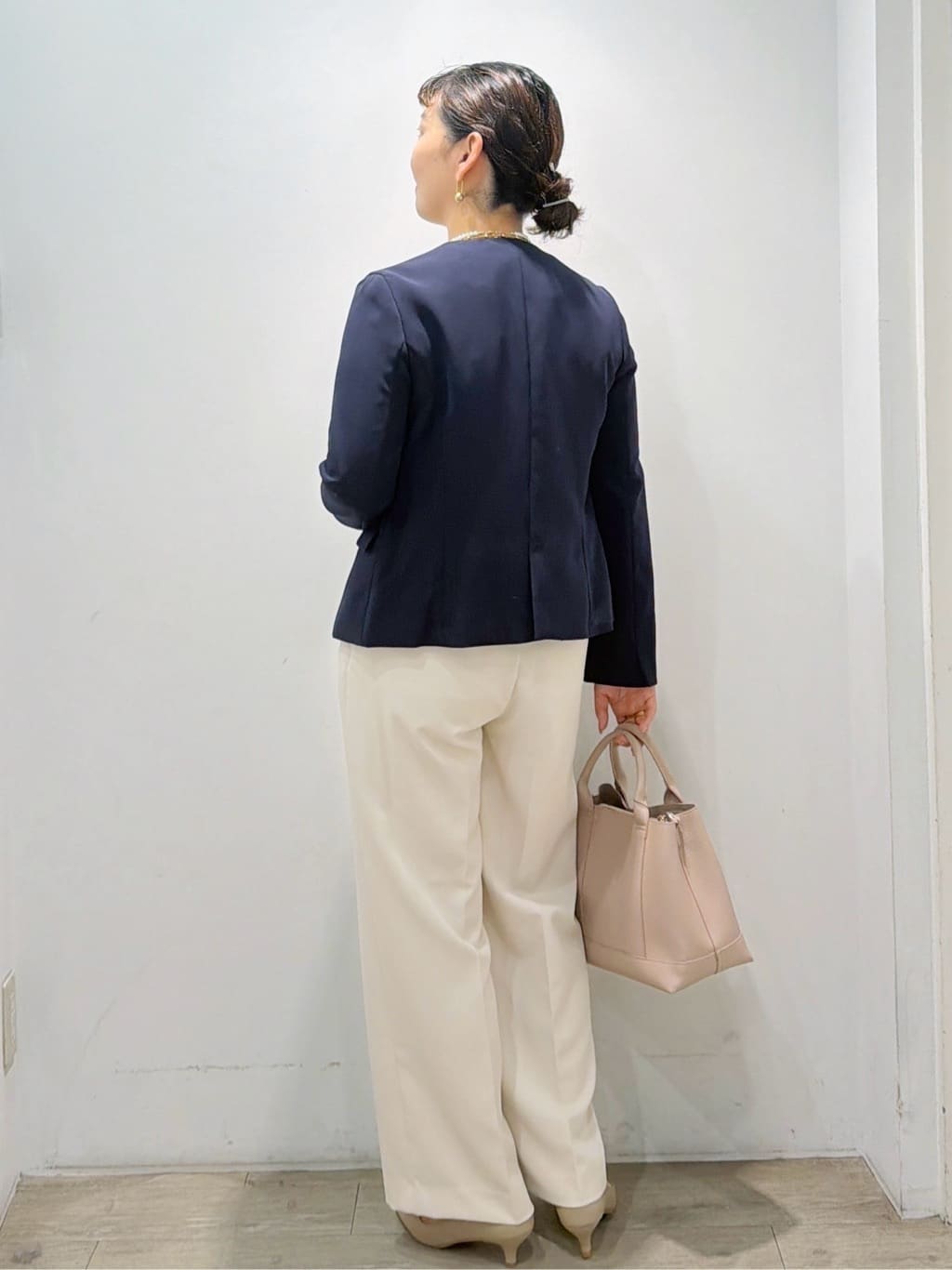 sumicaさんの「OPAQUE.CLIP｜《通勤／セットアップ対応》 パイピングVネックジャケット【洗濯機OK】」を使ったコーディネート