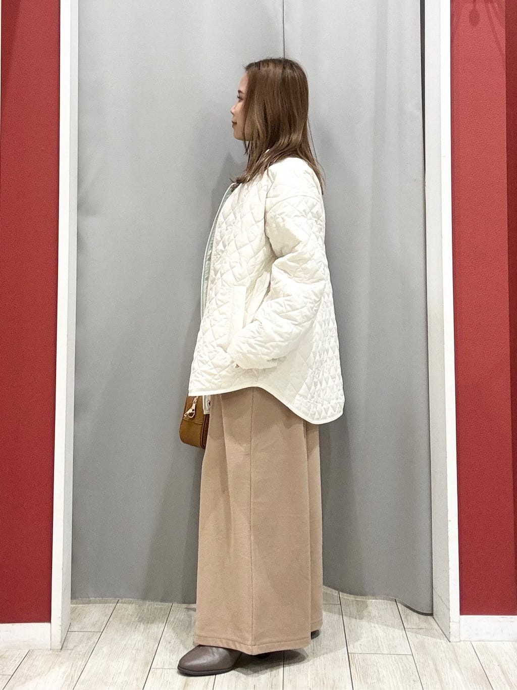 shioさんの「SHOO･LA･RUE｜【毛玉になりにくい/洗濯機可/S-LL】お袖パールの上品ニット」を使ったコーディネート