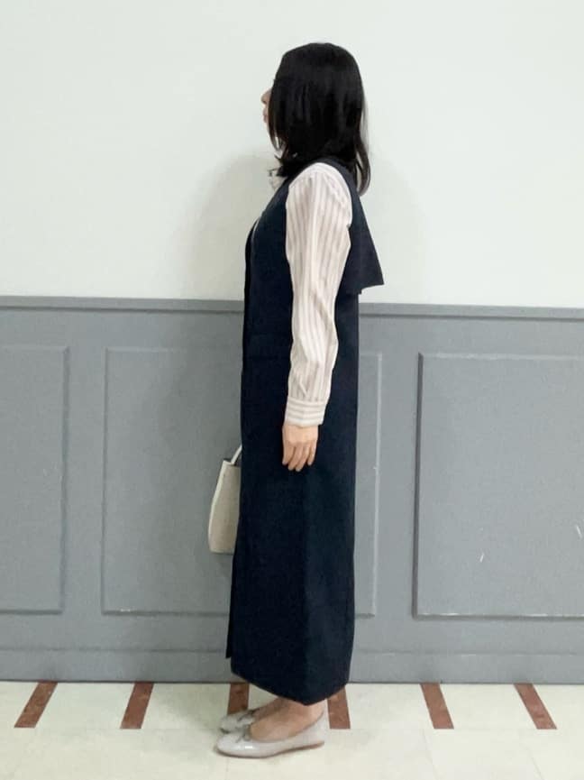 yuuさんの「grove｜高評価！【一枚着／ジレ】着回しできるトレンチライクジャンドレ」を使ったコーディネート
