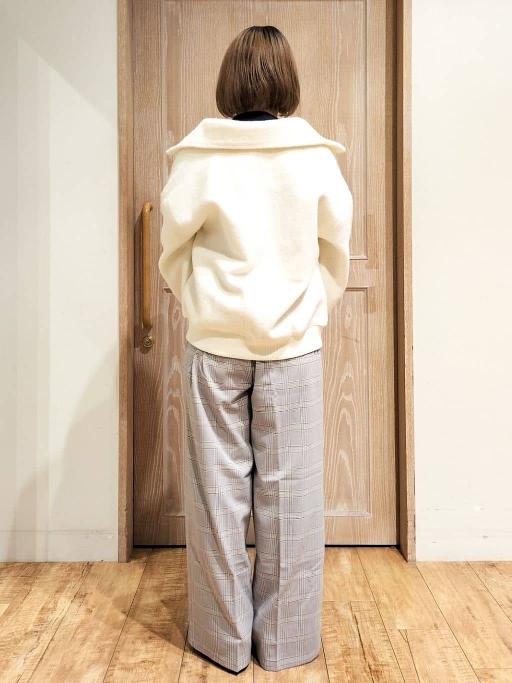 YUKIさんの「SHOO･LA･RUE｜コンパクトながらしっかり入る 一枚革風 3層ショルダーバッグ」を使ったコーディネート