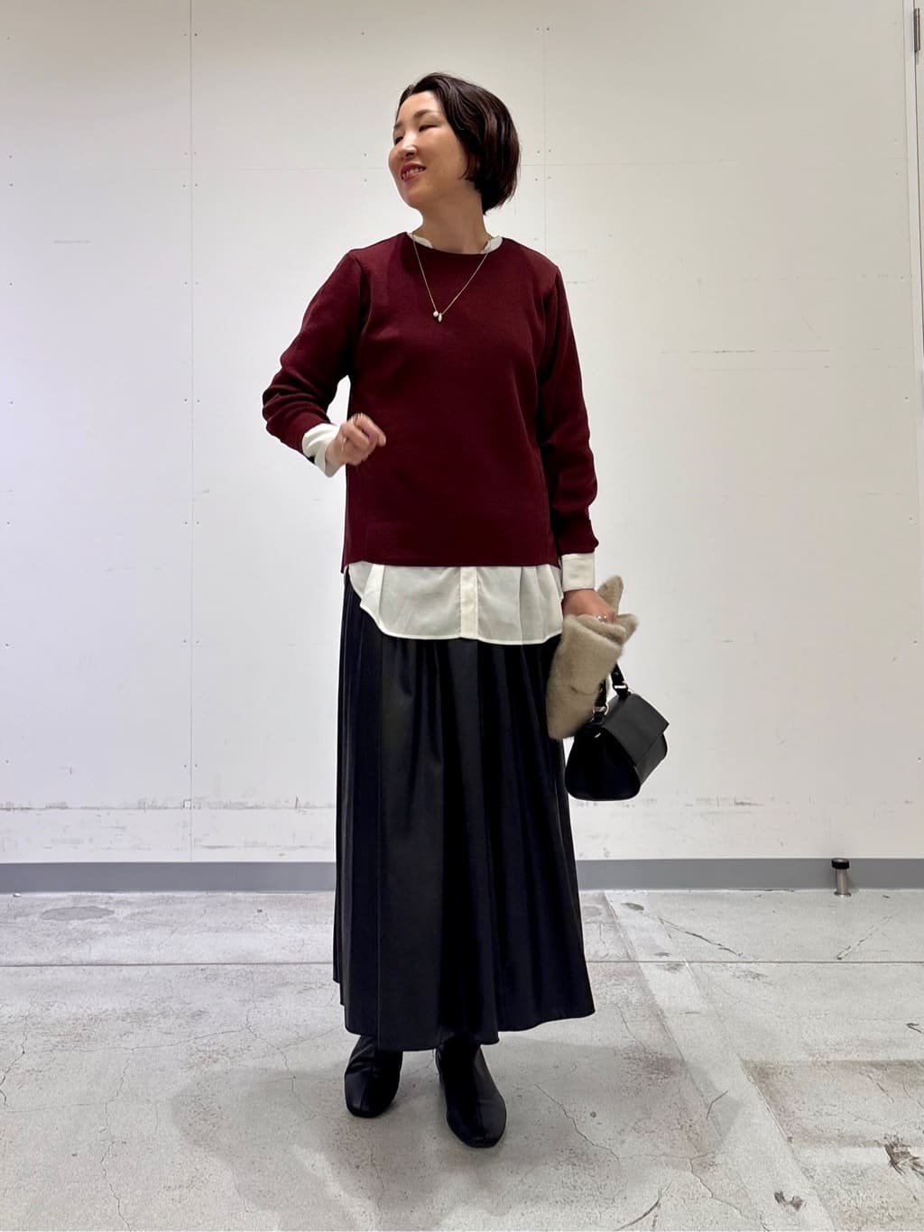 yuriさんの「INDIVI｜レザー調ギャザースカート」を使ったコーディネート