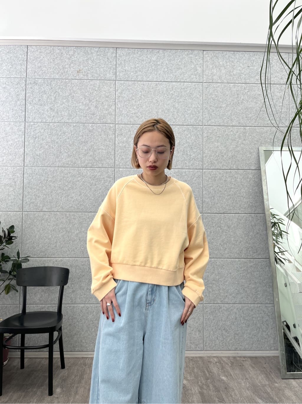 Harukaさんの「INDIVI｜ワイドスリーブカラースウェット」を使ったコーディネート