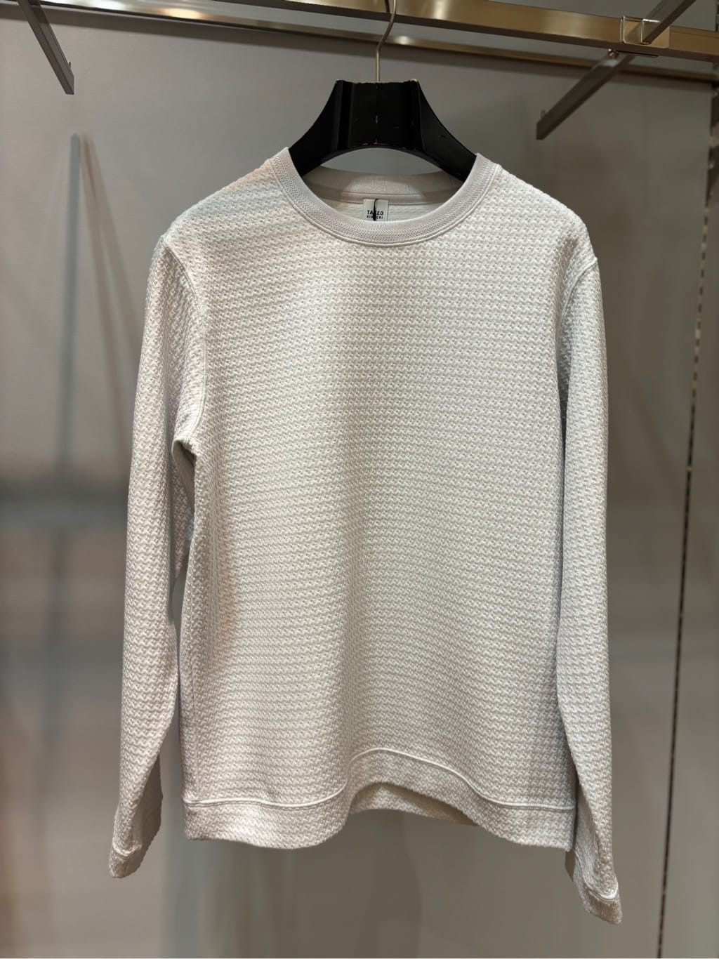 ヒナさんの「TAKEO KIKUCHI｜千鳥柄 ストレッチ プルオーバー」を使ったコーディネート