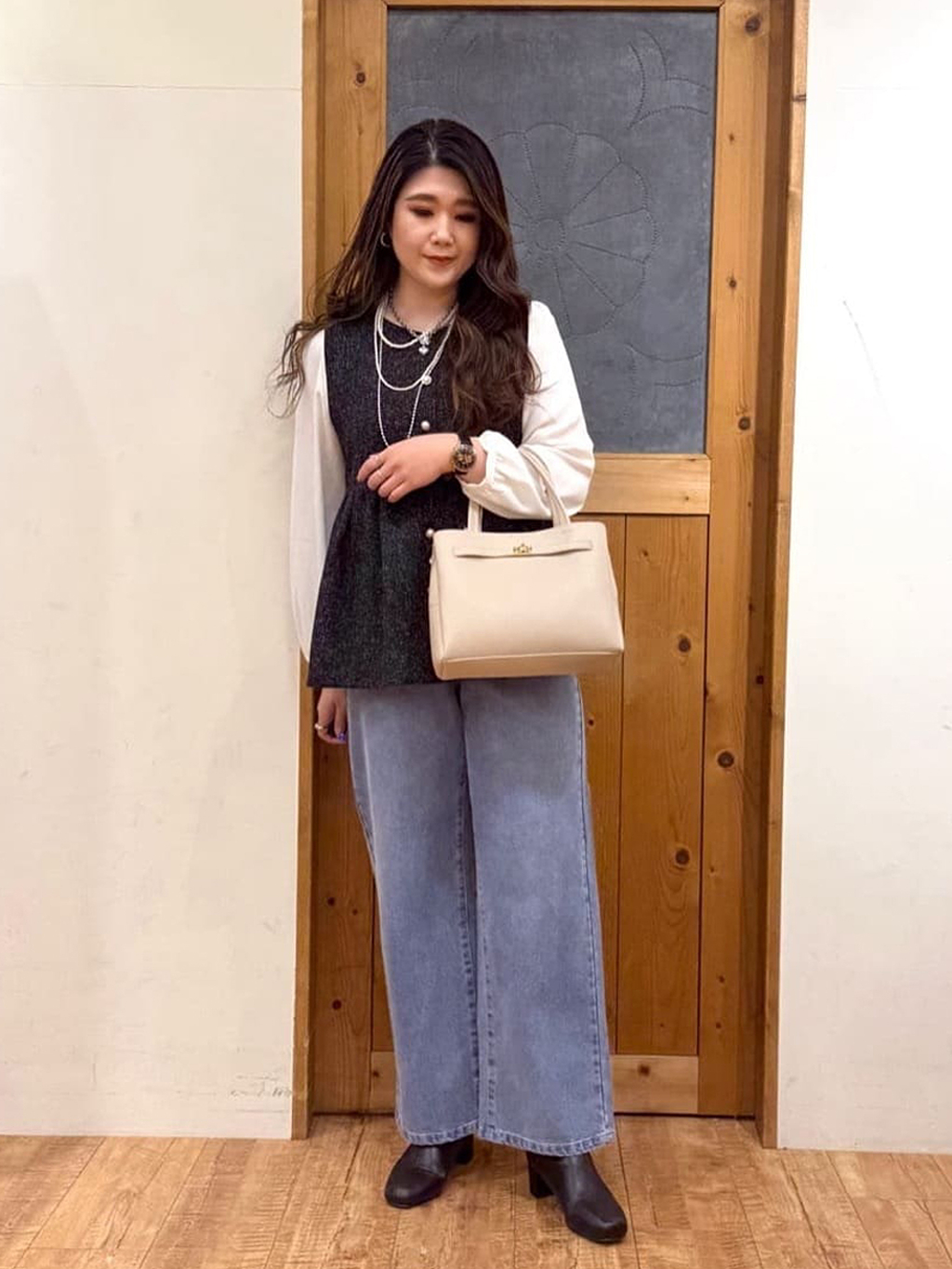 Ayana.さんの「SHOO･LA･RUE｜【2WAY】上品きれい 金具ベルトトートバッグ」を使ったコーディネート