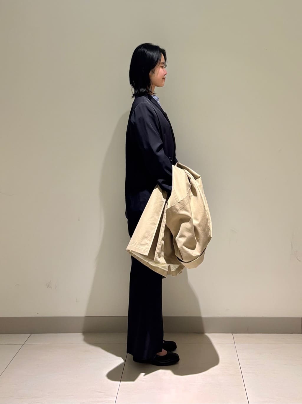 mayuさんの「Dessin｜【ユニセックス】シャンブレートレンチコート」を使ったコーディネート