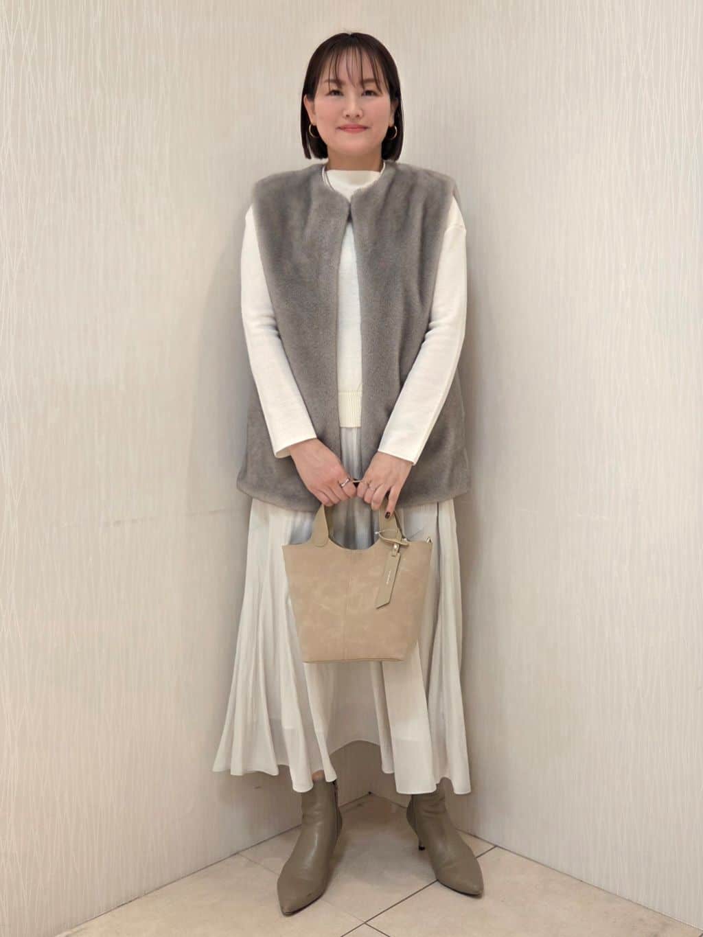 naokoさんの「UNTITLED｜【トレンド/ジレ】フェイクファーベスト」を使ったコーディネート