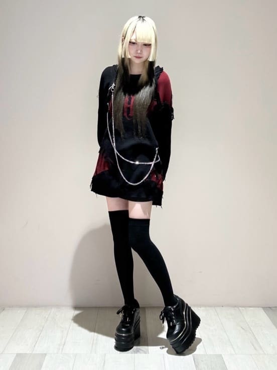 しおりんさんの「ESPERANZA｜超厚底ボリュームスニーカー」を使ったコーディネート