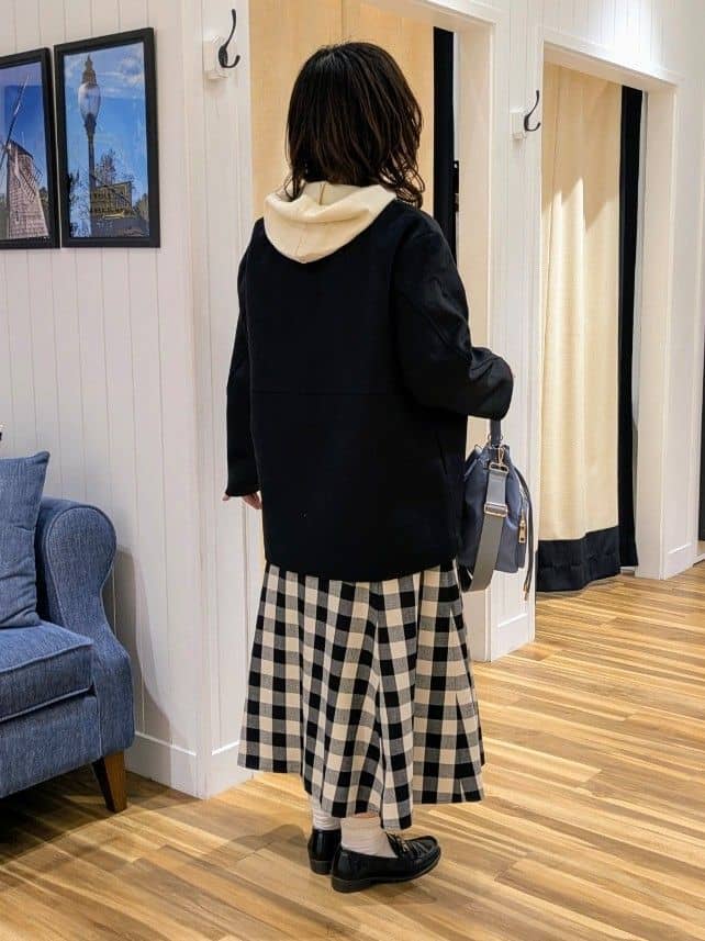  naomiさんの「Dessin｜【洗える／体型カバー】ちょうどいいニットパーカ」を使ったコーディネート