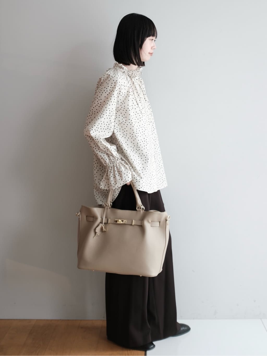 Kishimotoさんの「DRESSTERIOR｜◆ショートブーツ」を使ったコーディネート