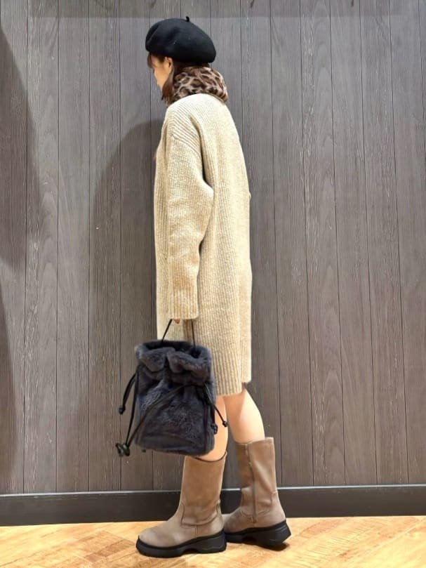 meiさんの「SHOO･LA･RUE｜【洗濯機可/S-LL/体型カバー】女性らしい美シルエット チュニックニットワンピース」を使ったコーディネート