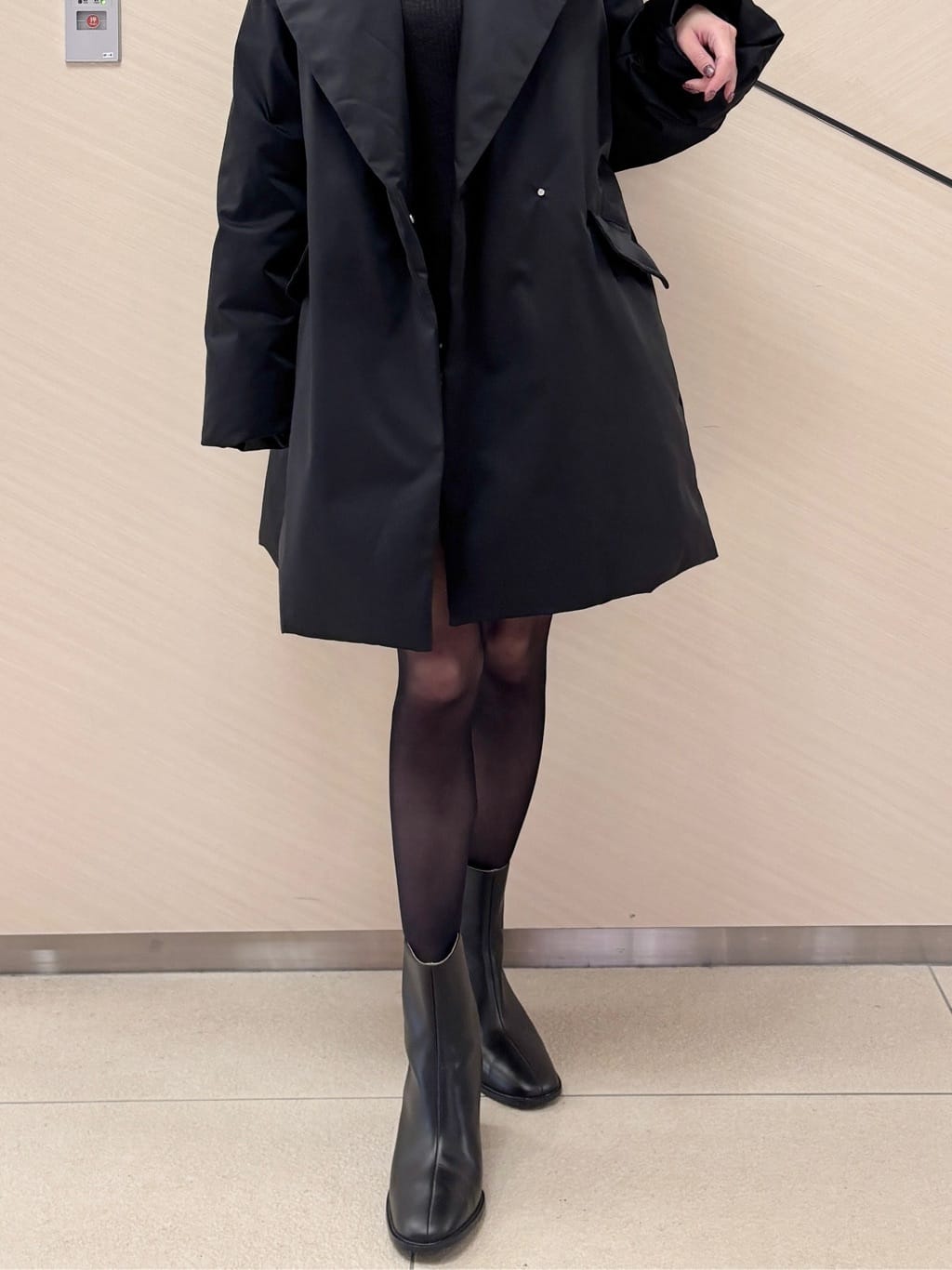 清水夏姫さんの「DRESSTERIOR｜オーバーラップサークルショートパンツ」を使ったコーディネート
