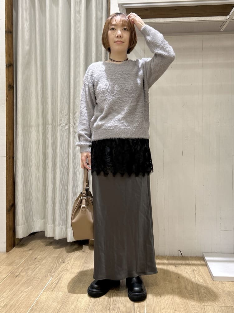 ga_riさんの「THE SHOP TK｜【華やかで柔らか】ふわふわフェザーニット/洗える・前後2WAY」を使ったコーディネート