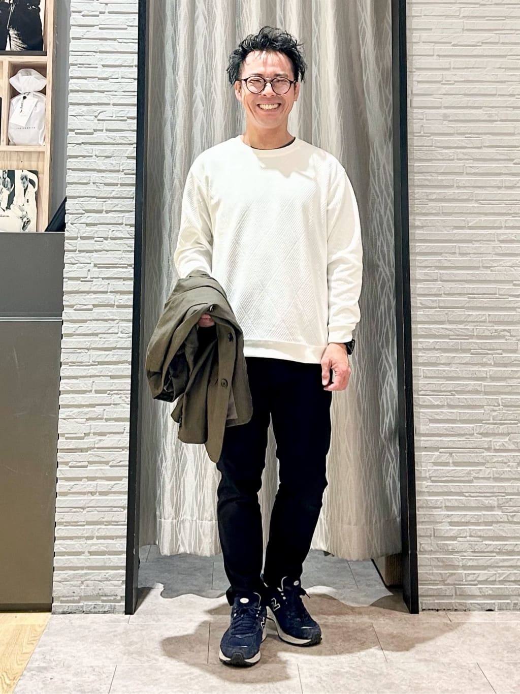 KENJI Iさんの「THE SHOP TK｜ライトエバーデニム ジャケット 洗濯機OK/ストレッチ/セットアップ可」を使ったコーディネート