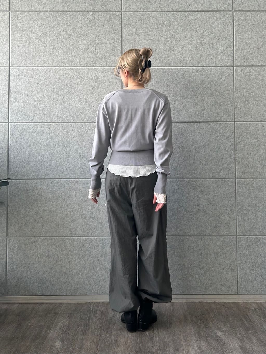 honoka Aさんの「CODE A｜V pullover knit」を使ったコーディネート