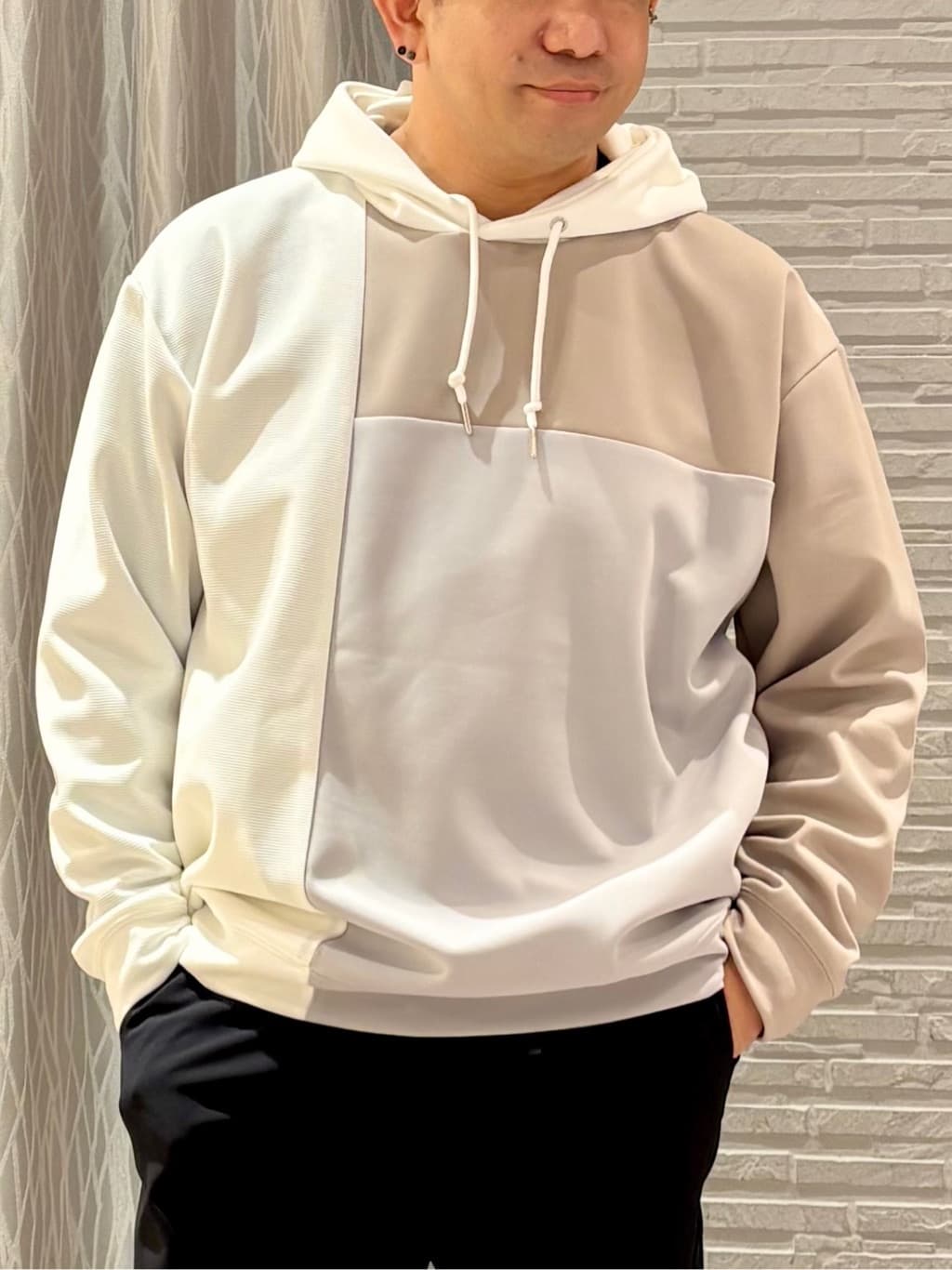 Pーyamaさんの「THE SHOP TK｜【大人の為の絶妙バランス】パネル切替パーカ 濯機機OK」を使ったコーディネート