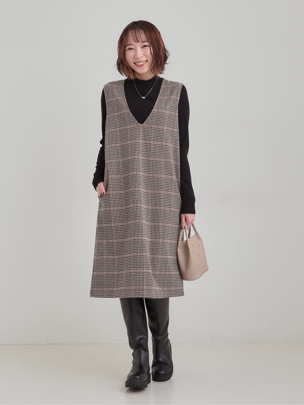 𝐜𝐡𝐢𝐤𝐚さんの「SHOO･LA･RUE｜【洗濯機可/撥水】フェイクファーフード ロングダウン」を使ったコーディネート