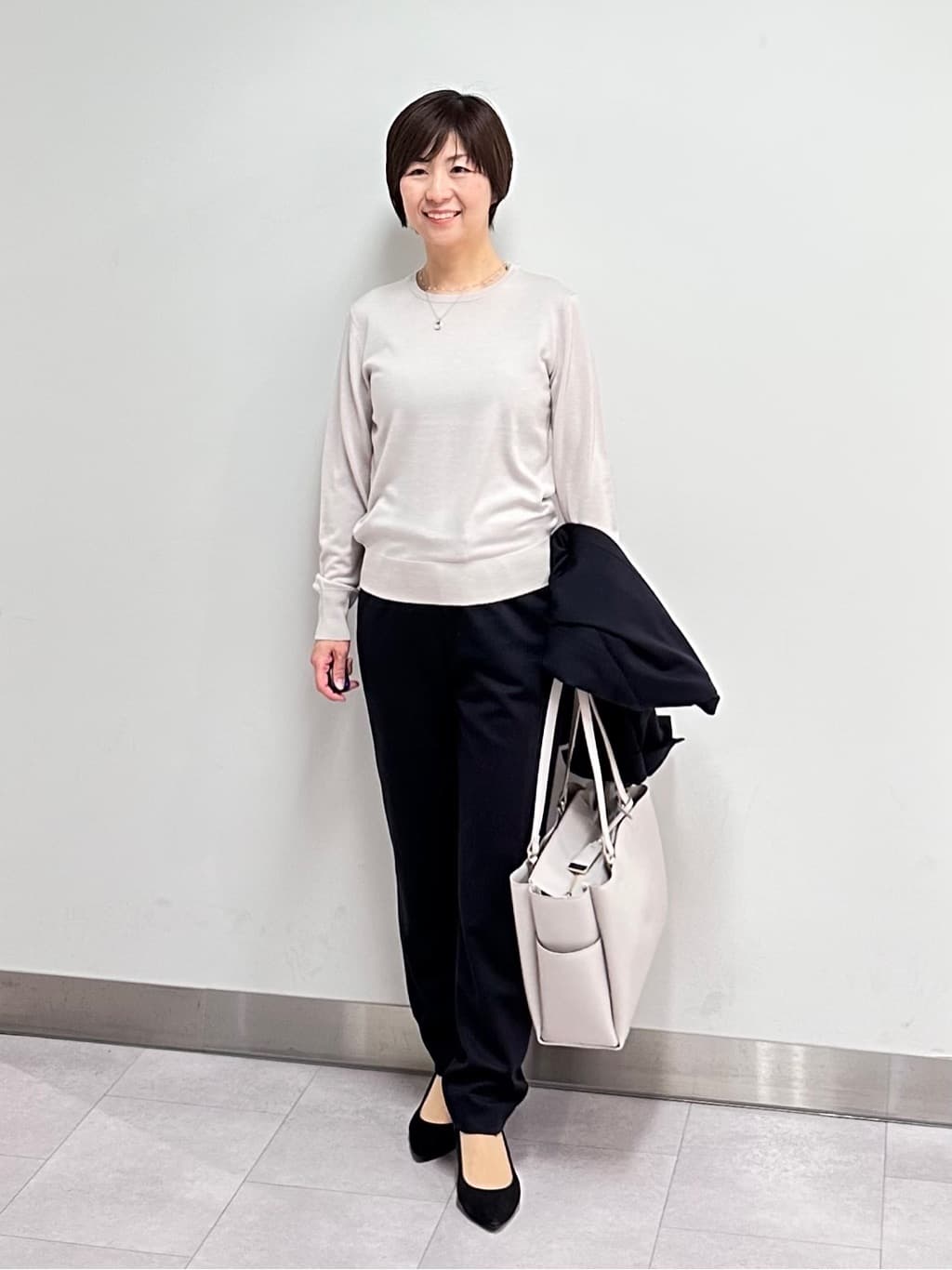 みなこさんの「UNTITLED｜【洗えるスーツ/ストレッチ】ウール混ジャージ マーメイドスカート」を使ったコーディネート