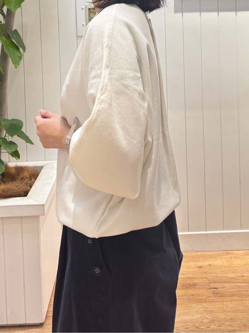 OKADAさんの「Dessin｜【洗える】ウールブレンド後ろボタンニット」を使ったコーディネート