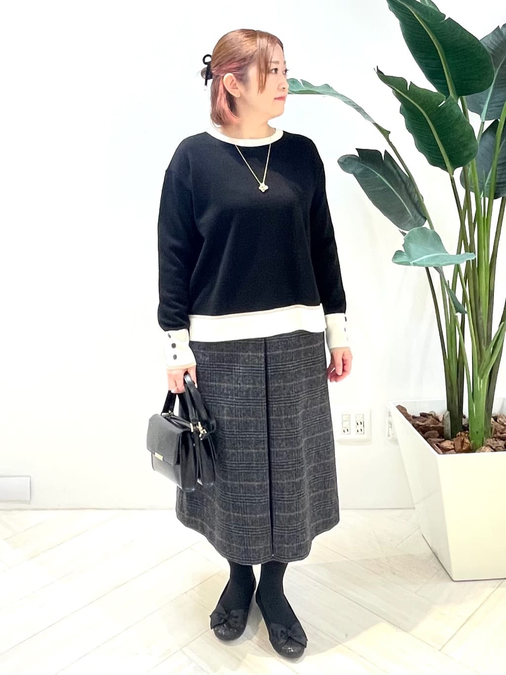 Tomoさんの「UNTITLED｜【着回しが効く／オンオフアウター】ウールショートコート」を使ったコーディネート