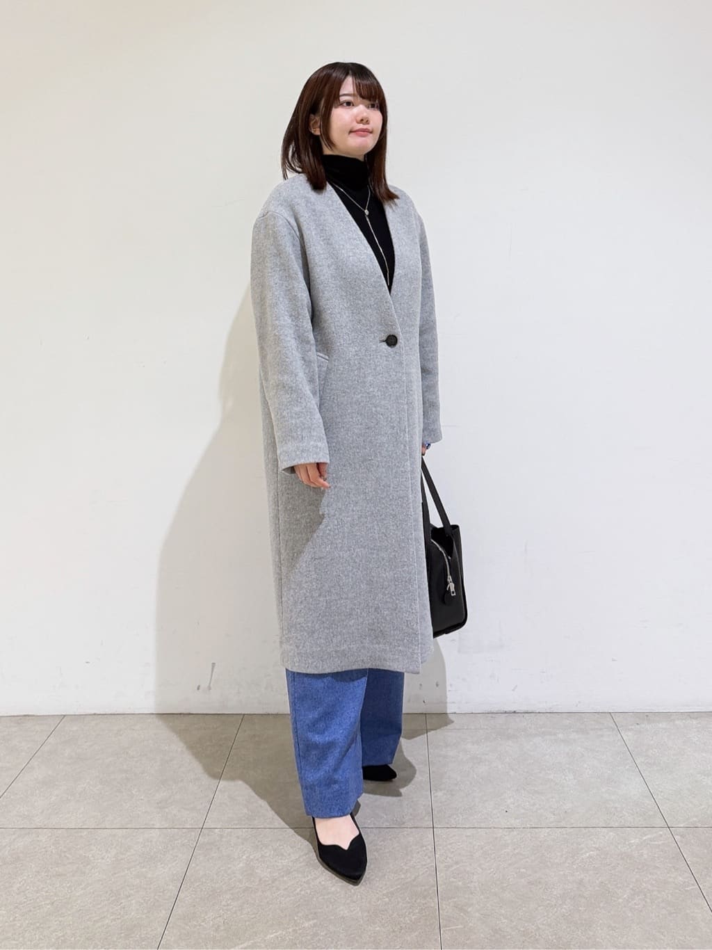 emikaさんの「INDIVI｜【軽量／ウール混】ライトフォルム ロングコート」を使ったコーディネート
