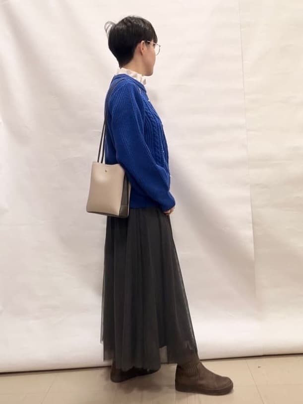 なっちゃんさんの「SHOO･LA･RUE｜【洗濯機可】上品で華やか スタンドフリルブラウス」を使ったコーディネート