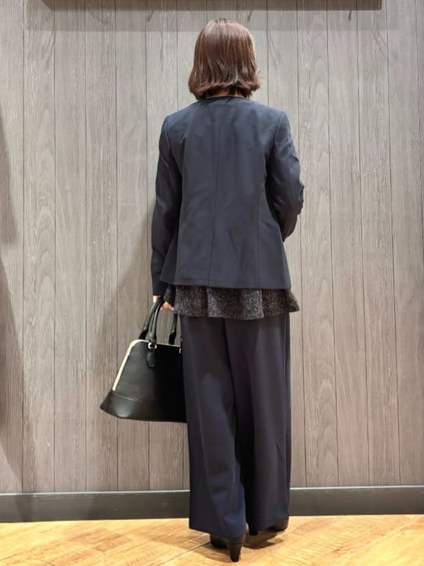 meiさんの「SHOO･LA･RUE｜【洗濯機可/セットアップ可/S-3L】きちんと楽に。カットジョーゼットノーカラージャケット」を使ったコーディネート