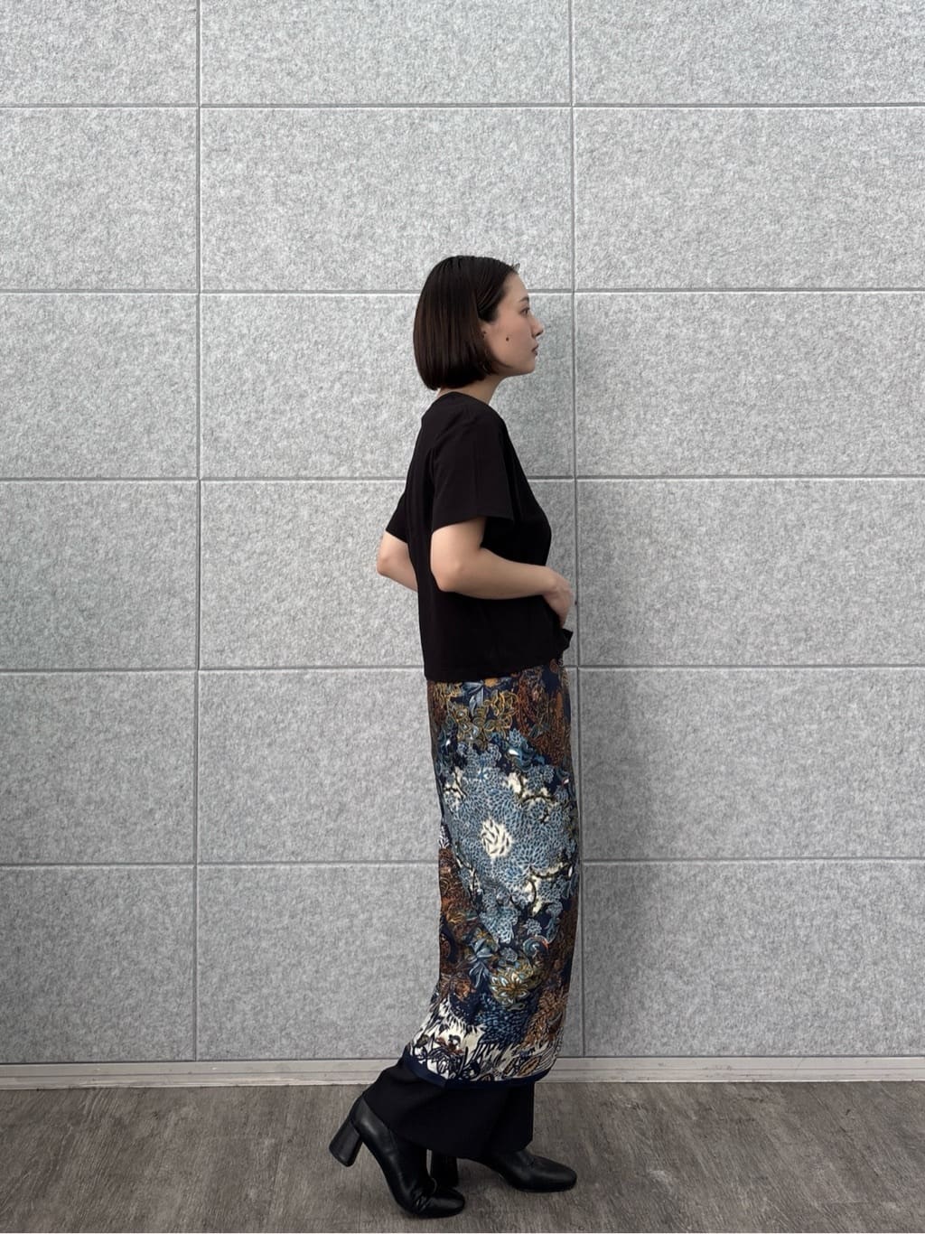 ayanoさんの「INDIVI｜クルーネック刺繍Tシャツ」を使ったコーディネート