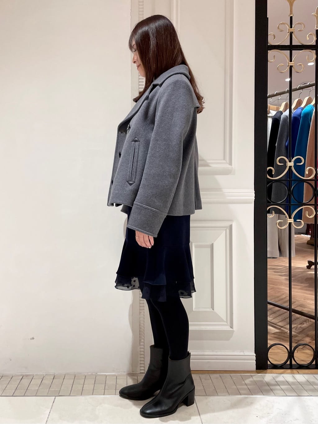 minowaさんの「DRESSTERIOR｜◆【ウォッシャブル】ダブルクロスボリュームスリーブミニワンピース」を使ったコーディネート