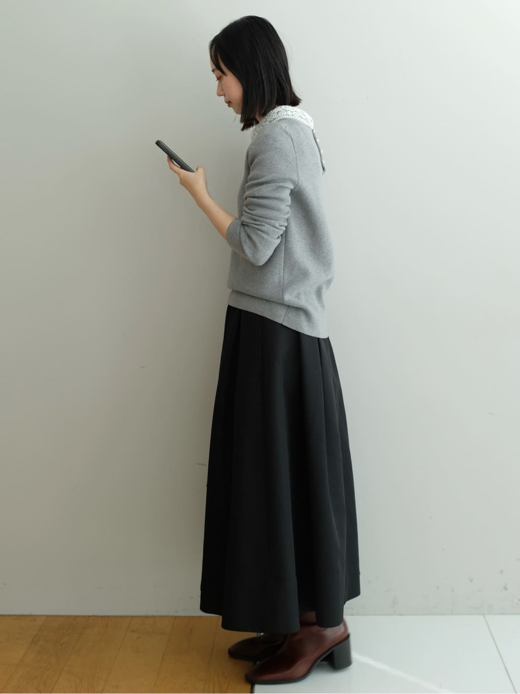 Kishimotoさんの「DRESSTERIOR｜2WAYレースカラーニット」を使ったコーディネート