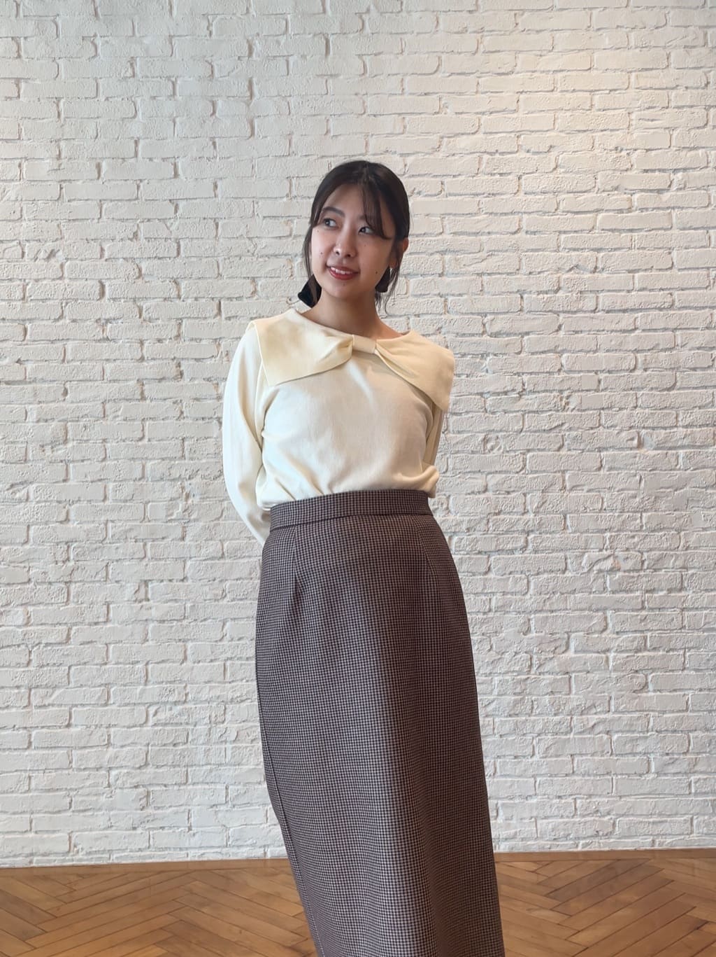 abeさんの「Couture brooch｜リボンカラーデザインニット」を使ったコーディネート