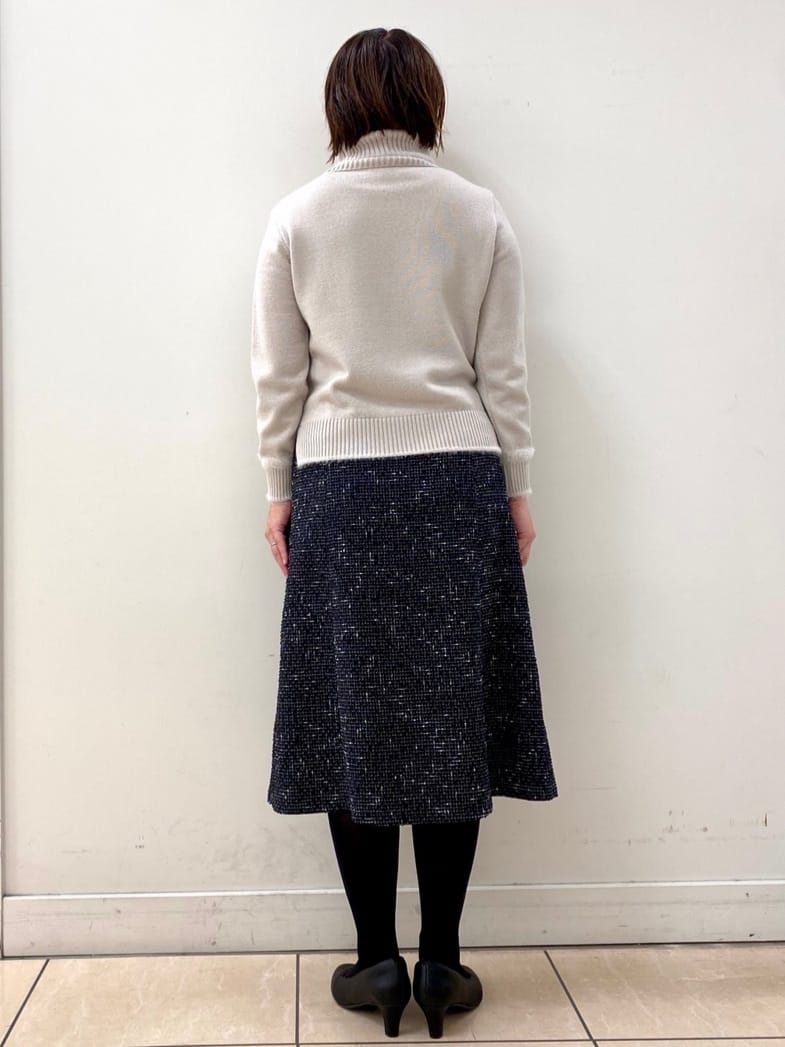 ksmさんの「Reflect｜【ほんのりラメ感◎】ふわふわフェザーヤーンハイネックニット」を使ったコーディネート