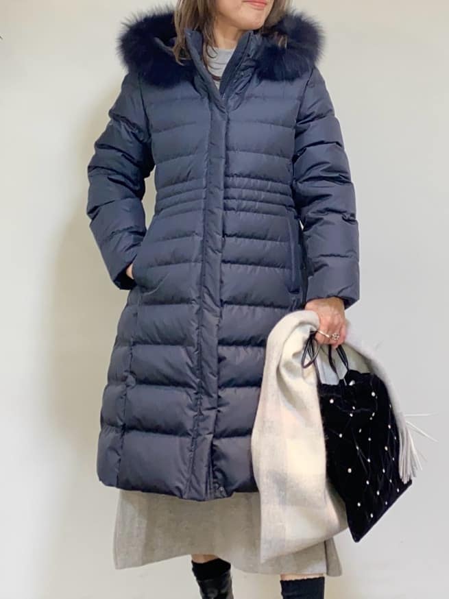 tomoさんの「UNTITLED｜【ロング丈/ゆったりシルエット】テントライン ニットワンピース」を使ったコーディネート