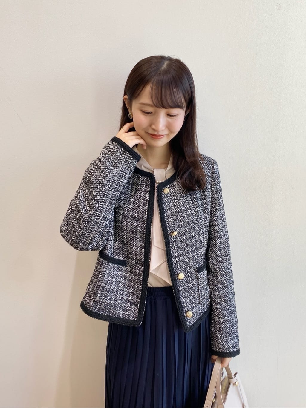 みさかさんの「index｜ファンシーツイードノーカラージャケット【洗える】」を使ったコーディネート