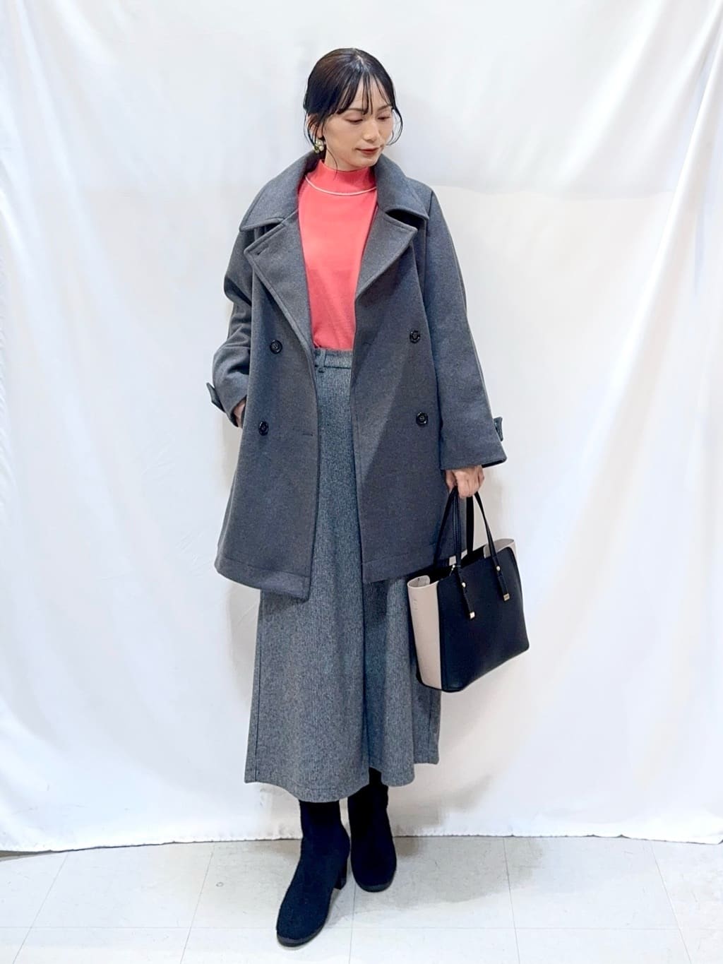 𝐇𝐢𝐫𝐨𝐦𝐢さんの「SHOO･LA･RUE｜【高レビュー】ウエストゴムで穿きやすい　ガウチョパンツ」を使ったコーディネート