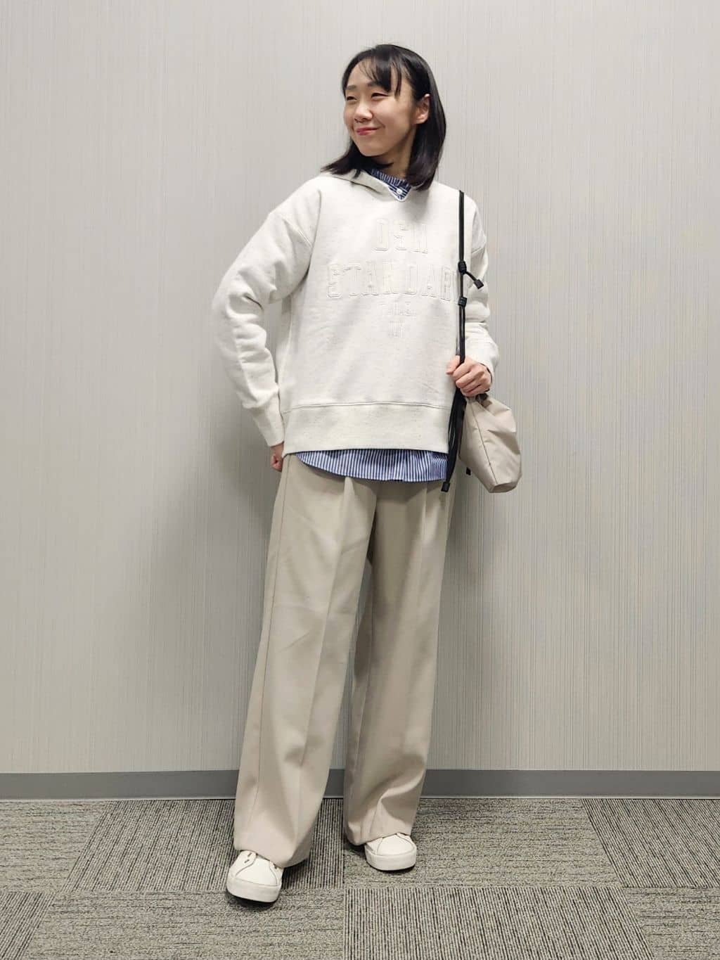 naraさんの「Dessin｜【ユニセックス/洗える】ネップ裏毛フーディートレーナー」を使ったコーディネート