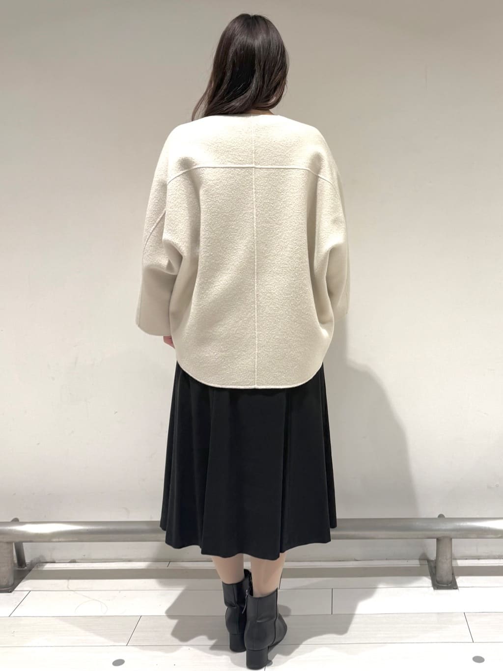 Azusaさんの「Reflect｜【選べる5色／ゆったりシルエット】Vネックスパンコールニット」を使ったコーディネート