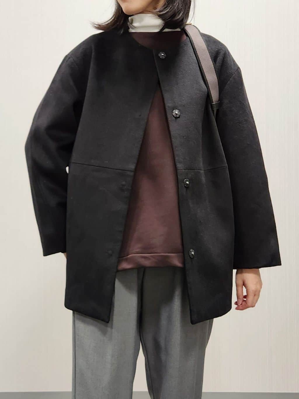 naraさんの「Dessin｜ウール混クルーネックコート」を使ったコーディネート