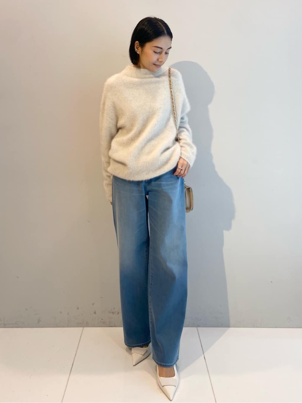 AYAさんの「UNTITLED｜【大人な品格/ふわふわニット】フォックスカシミヤ コクーンニット」を使ったコーディネート