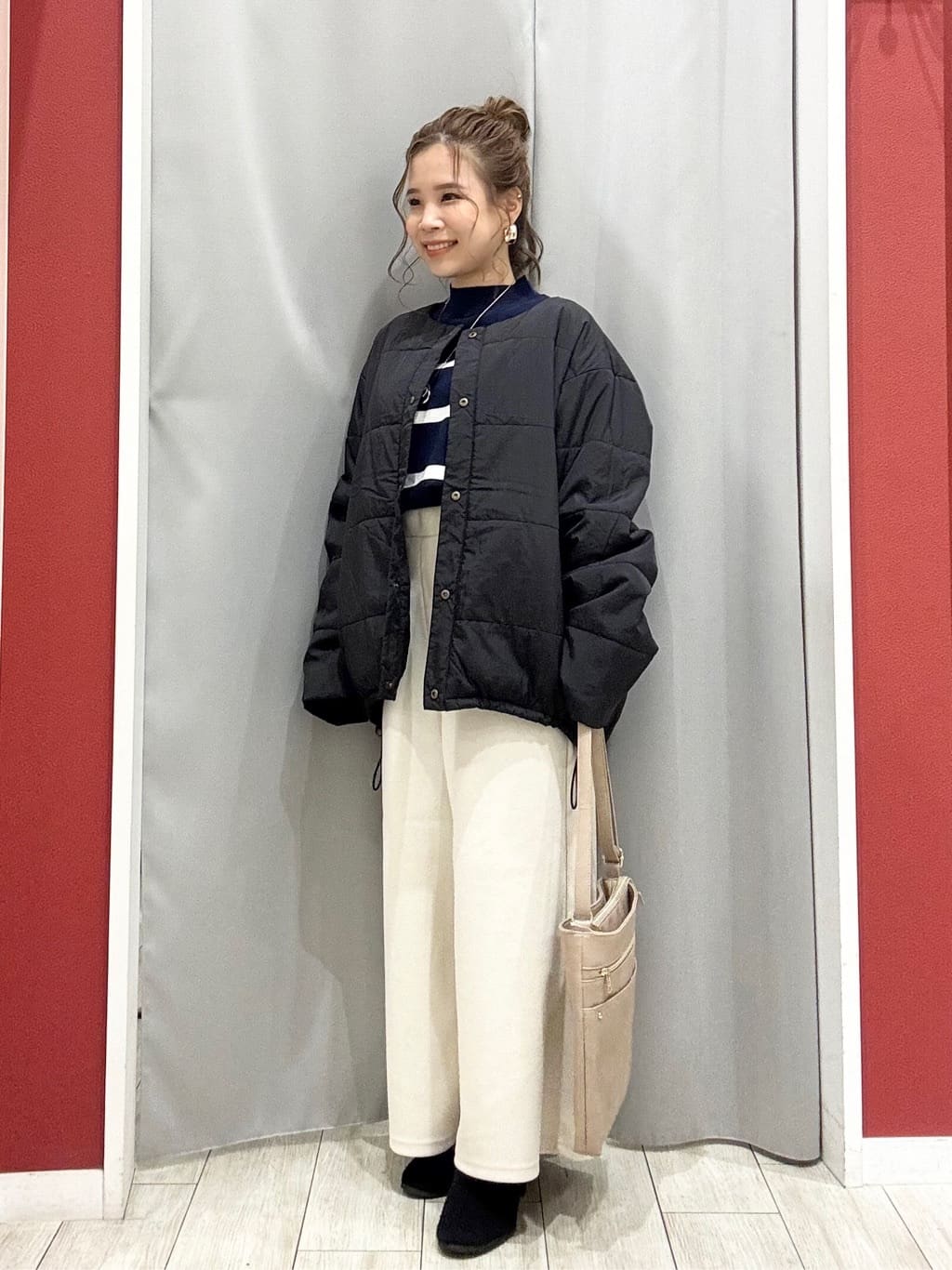 shioさんの「SHOO･LA･RUE｜【洗濯機可/毛玉レス】アクセントカラーで着映え　配色ボーダーニット」を使ったコーディネート