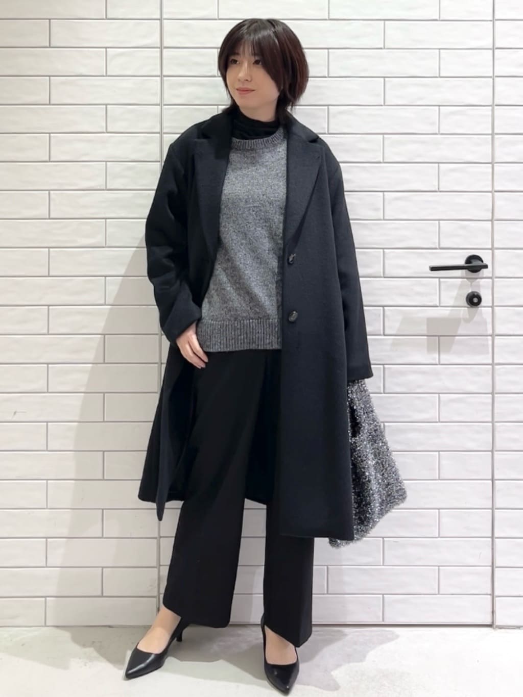 しおりさんの「OPAQUE.CLIP｜カシミヤブレンドウールチェスターコート」を使ったコーディネート