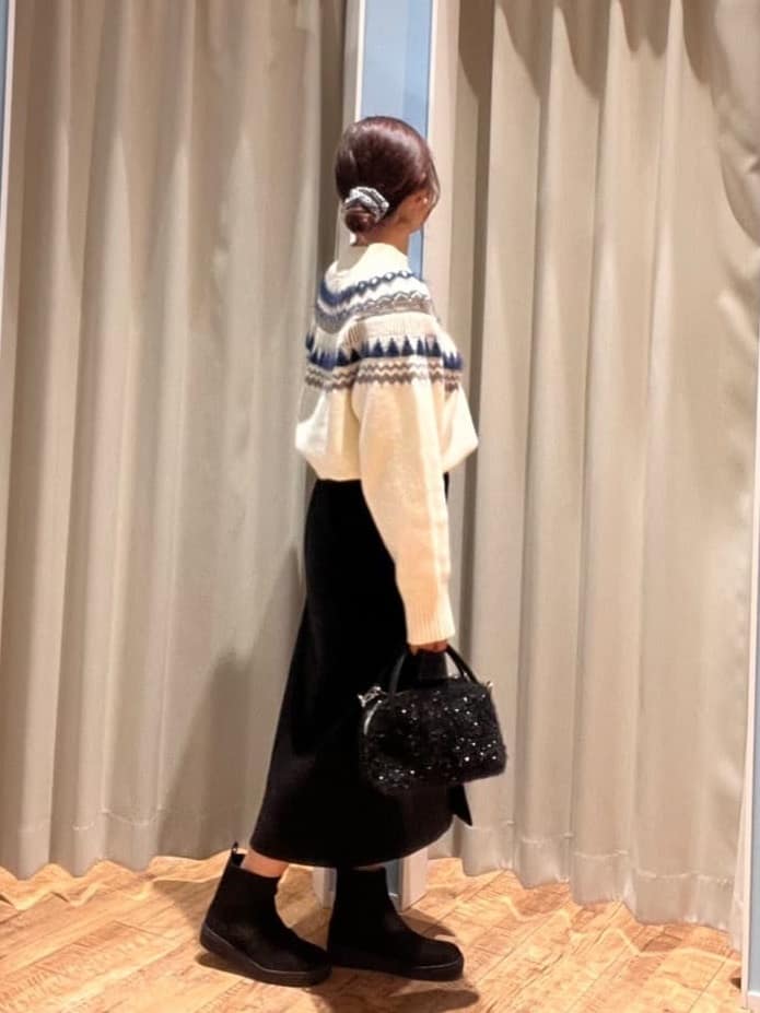 もんちゃんさんの「SHOO･LA･RUE｜【洗濯機可/S-LL】配色が大人かわいい　フェアアイル柄求心ニット」を使ったコーディネート