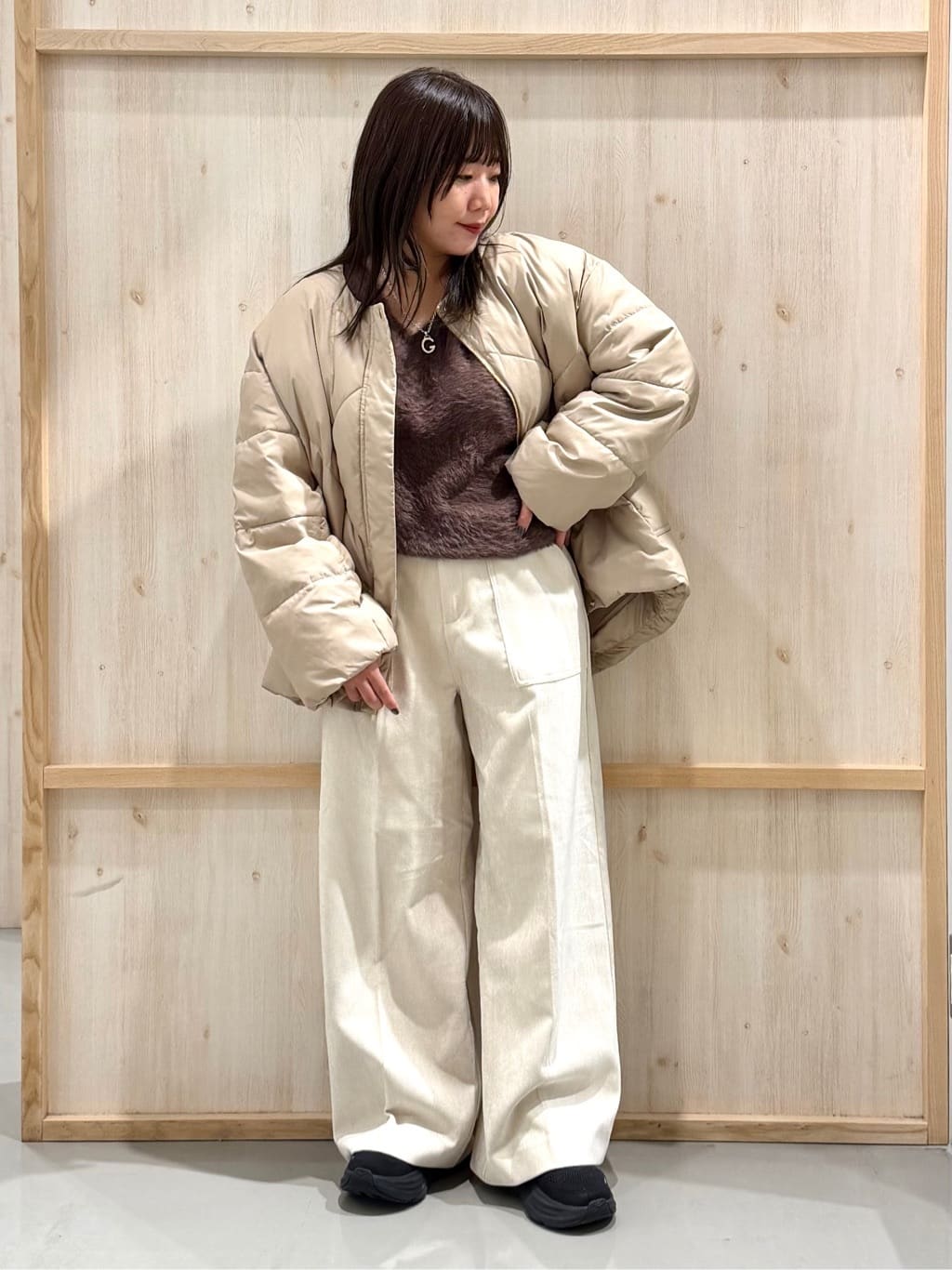 nanaさんの「THE SHOP TK｜きれいめにもカジュアルにも ノーカラーキルトジャケット」を使ったコーディネート