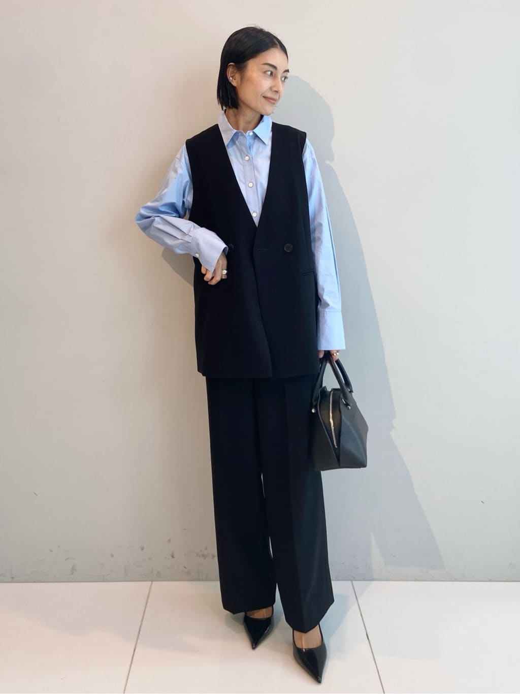 AYAさんの「UNTITLED｜【重ね着レイヤード/スーツブラウス】ファインブロードベーシックシャツ」を使ったコーディネート