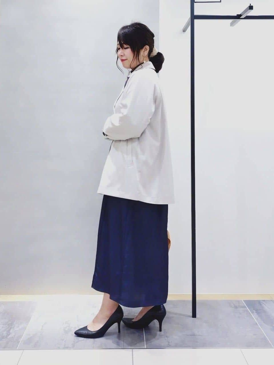 TOMOMIさんの「INDIVI｜【洗える／薄手／ラメ】シアーラメニット」を使ったコーディネート